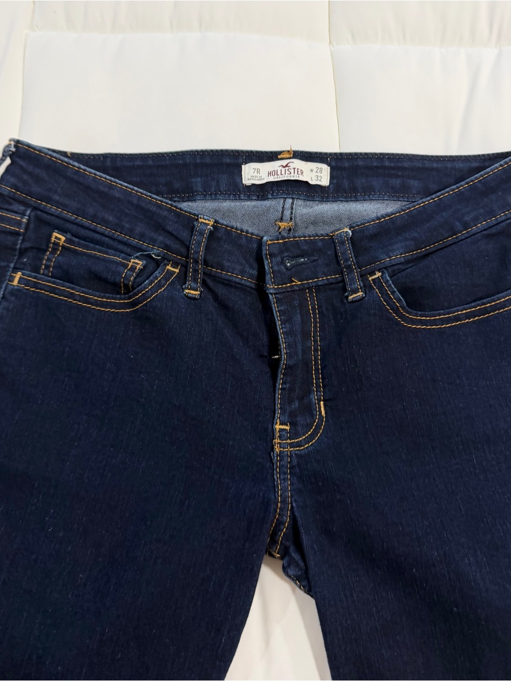 Hollister Women’s Deep Indigo Skinny Jeans